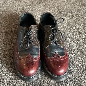 Men’s Dr. Martens 3 tone wing tip shoes size 9